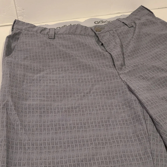Adidas  Shorts Men's sz.32 gray - Picture 3 of 9